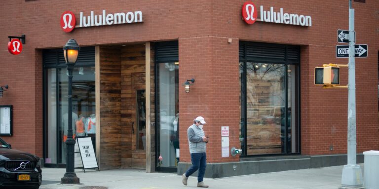 Lululemon Shares Tumble on Profit Warning for Holiday Quarter