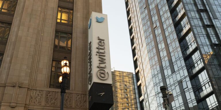 WSJ News Exclusive | Twitter Offers Free Ads as It Seeks to Woo Brands Back to Its Platform