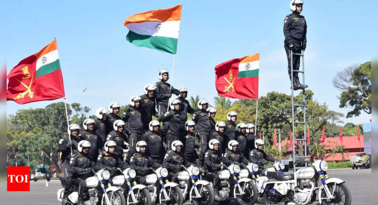 From choppers and paratroopers to horses and guns, highlights of Army Day Parade in Bengaluru | Bengaluru News – Times of India