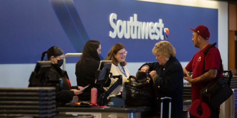 Southwest Airlines Earnings Hit by $220 Million Loss After Holiday Meltdown