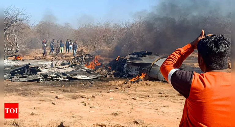 ‘Deafening sound, balls of fire’: Eyewitnesses recount tragic Sukhoi-Mirage crash in Madhya Pradesh | India News – Times of India