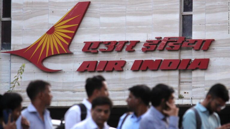 Air India’s handling of unruly passengers criticized by regulator