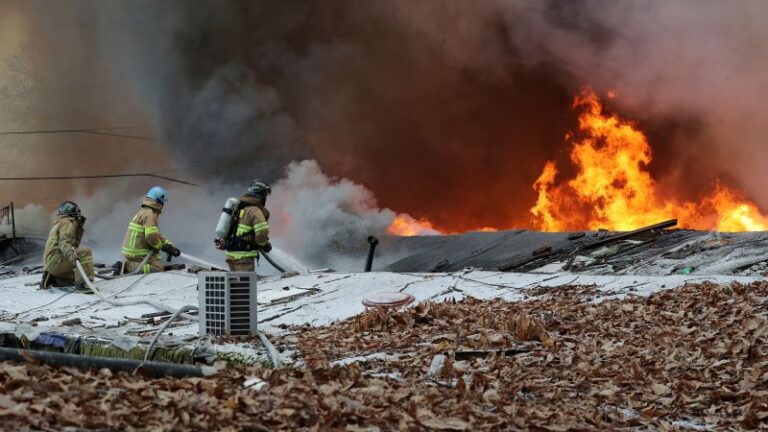 500 evacuated as massive fire breaks out in one of Seoul’s last slums | CNN