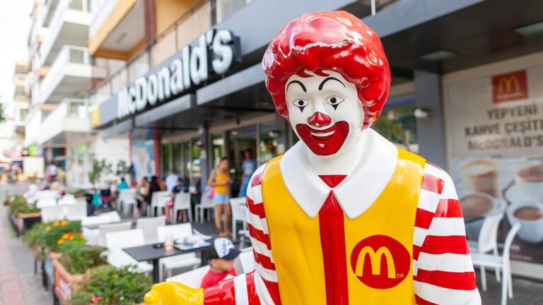 “Most Expensive McDonalds Ive Ever Had”: Customer Fined INR 10K For Eating Slowly