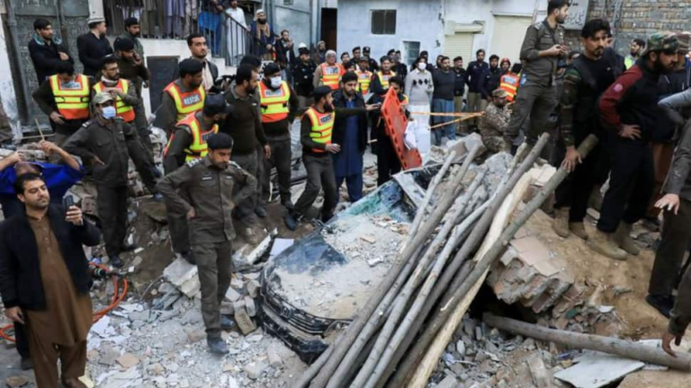 Pakistan Blast: Peshawar Mosque Bomber who Killed Over 100 Wore Police Uniform; Cops Admit Security Lapse