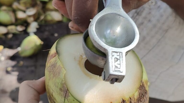 Man Shares Picture Of Coconut Water-Lemon Juice Combo – Twitter Cant Keep Calm