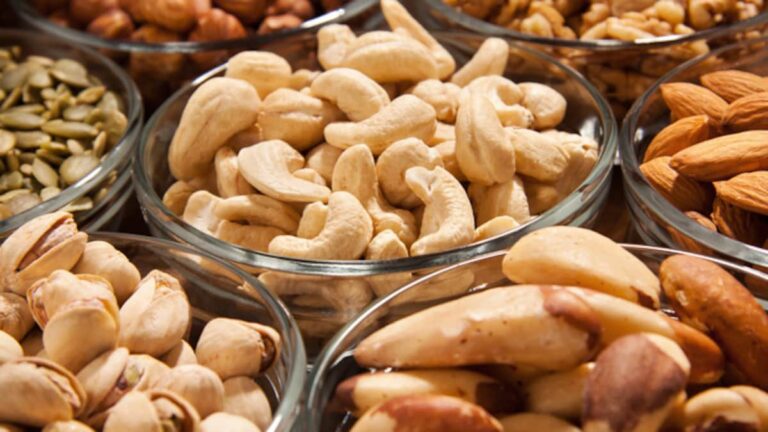 5 Benefits Of Eating Overnight Soaked Dry Fruits On An Empty Stomach