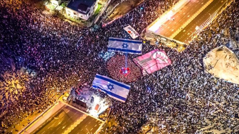 Half a million Israelis join latest protest against Netanyahu’s judicial overhaul, organizers say | CNN