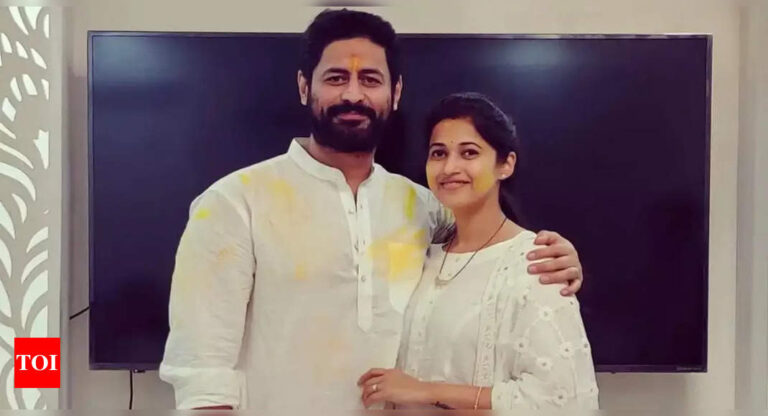 Mohit Raina, wife become parents to a baby girl, Devon Ke Dev Mahadev actor shares first pic of his daughter – Times of India