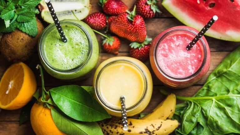 7 Delicious Summer Fruit Smoothies That Your Kids Will Love