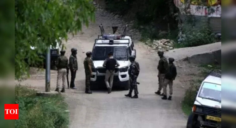 Kashmiri Pandit:  Kashmiri Pandit assassin among 2 terrorists, one soldier killed in Pulwama shootout | India News – Times of India