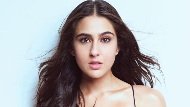 Sara Ali Khan Enjoyed A Wholesome Lunch With Crew In Delhi. Guess What They Ate