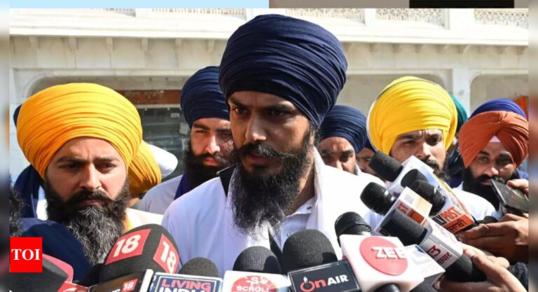 Amritpal:  Amritpal Singh hunt: CCTV footage missing from UP gurdwara | India News – Times of India