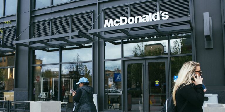 WSJ News Exclusive | McDonald’s Cuts Pay Packages, Closes Offices Alongside Layoffs Across Chain
