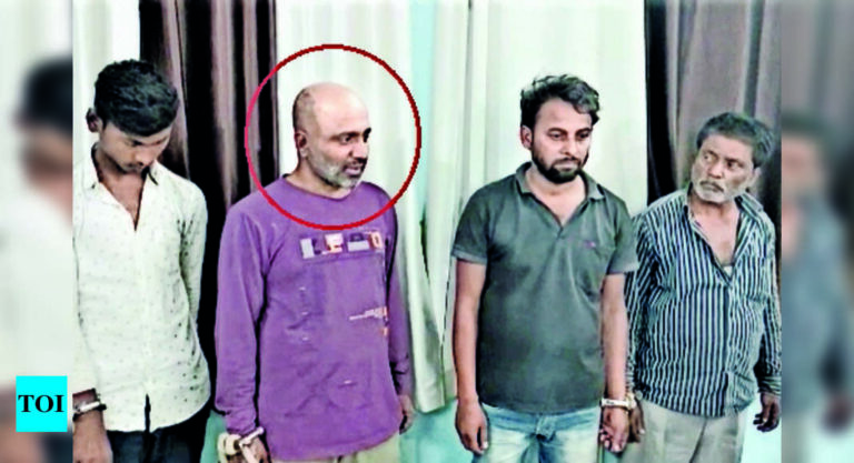 Lovelorn IITian quits Dubai job, takes to crime to please GF | India News – Times of India