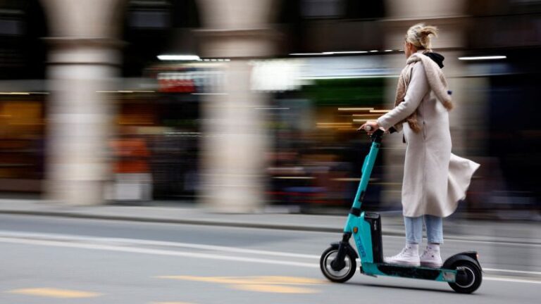 Opinion: Paris got it right on scooters | CNN