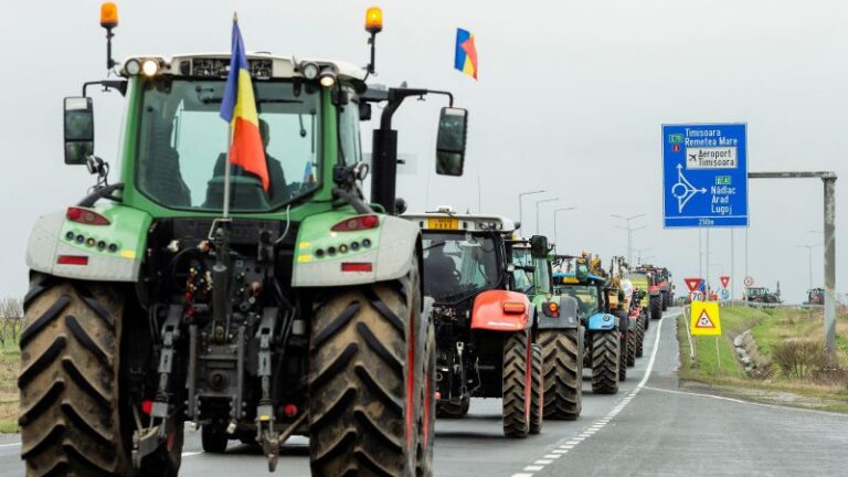Glut of cheap Ukrainian grain sparks farmers’ protests | CNN