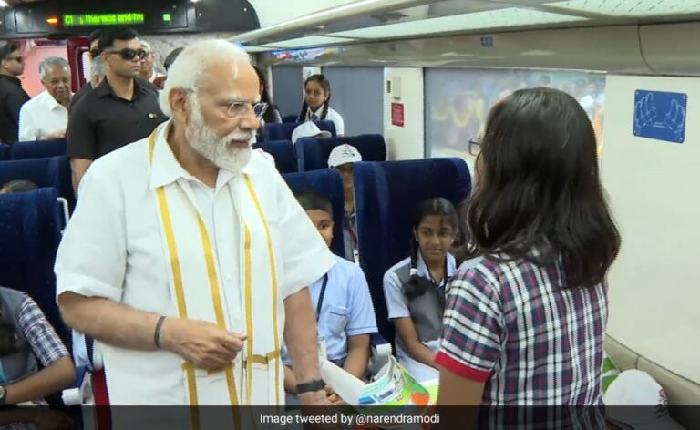Watch: Kerala Student Recites Malayalam Poem To PM Modi In Vande Bharat Express