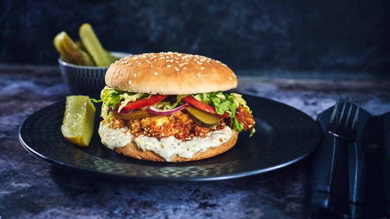 Weekend Special: Tasty South Indian-Style Chicken 65 Burger Recipe