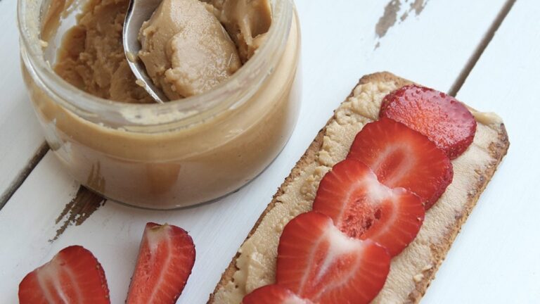Bored Of Peanut Butter Sandwiches? Try These 6 Tasty Peanut Butter Recipe Ideas