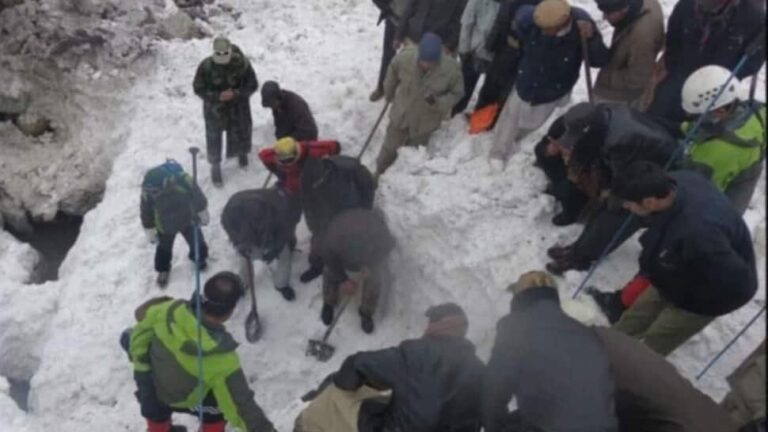 10 Killed, 12 Critically Ill After Avalanche Hits Pakistan’s Gilgit-Baltistan Region