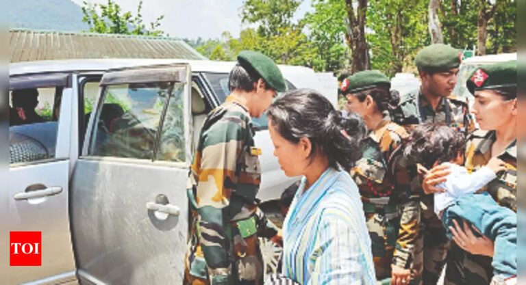 Militants kidnap 3 Meiteis, kill a cop in Manipur | India News – Times of India