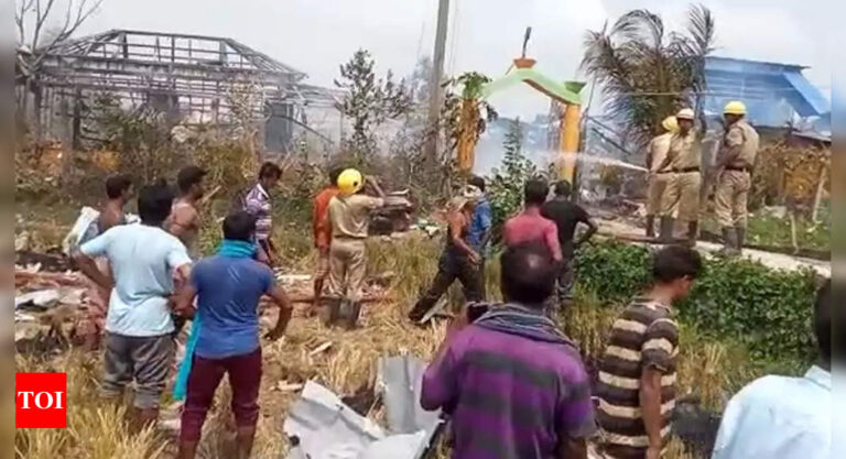 Explosion in firecracker factory in West Bengal’s Medinipur kills 5, injures 7 | Kolkata News – Times of India