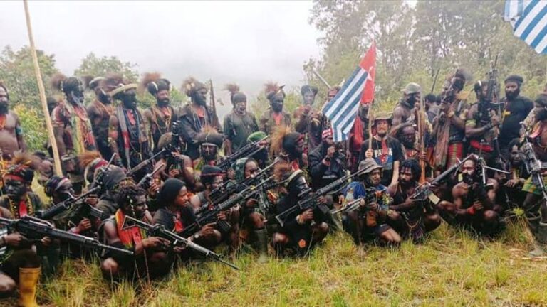 Philip Mehrtens: Papua rebels threaten to shoot New Zealand hostage