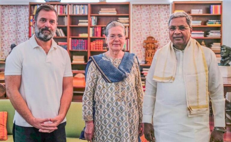 Siddaramaiah Meets Sonia Gandhi, Rahul Gandhi In Delhi