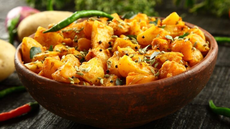 8 Yummy Ways To Make Masala Aloo – Pair With Puris, Rotis, Dosas And More