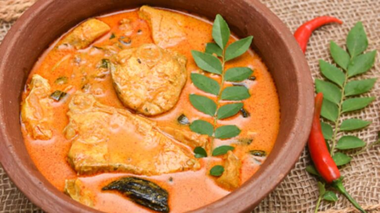 This No-Oil Fish Curry Recipe in 20 Mins Will Be Ideal For Your Weight Loss Diet