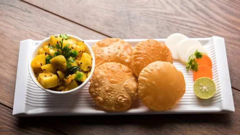 How To Make Perfect Bedmi Poori With Urad Dal Stuffing