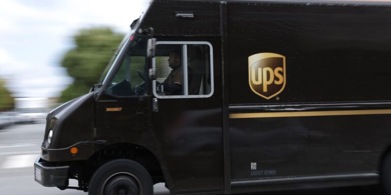Teamsters Vote to Authorize UPS Strike as Contract Talks Continue