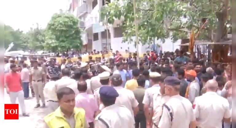 Cops, protesters clash outside temple in Delhi over ‘demolition’ | Delhi News – Times of India