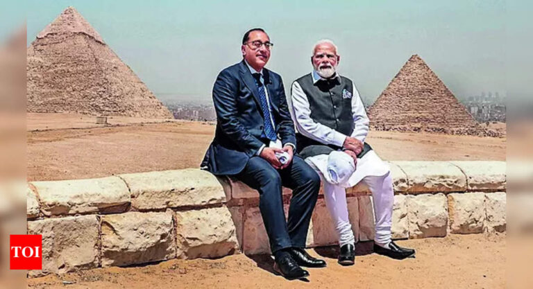 Pm Modi:  PM Modi visits 11th century Cairo masjid restored by Bohras | India News – Times of India
