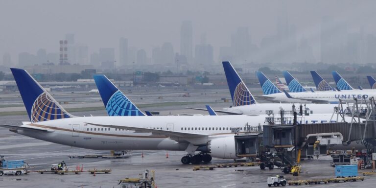 United CEO Faults FAA as Storms Prompt More Flight Cancellations
