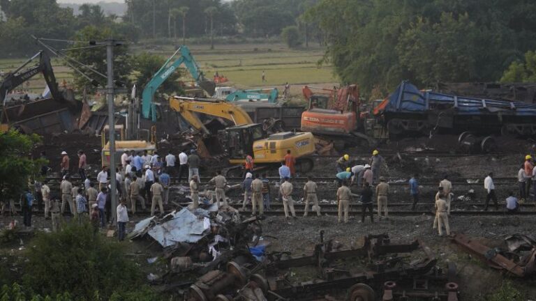 India train crash: Cause and people responsible have been identified, rail minister says