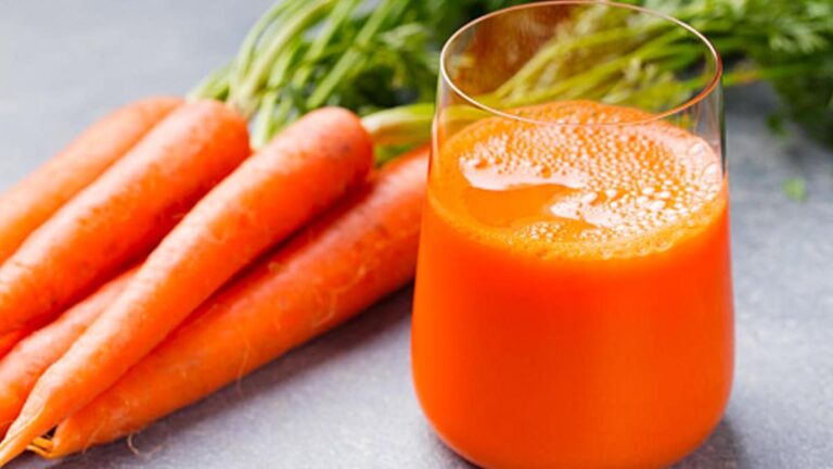 Carrot Coriander Juice: Sip On This Vitamin C-Rich Drink For Radiant Skin