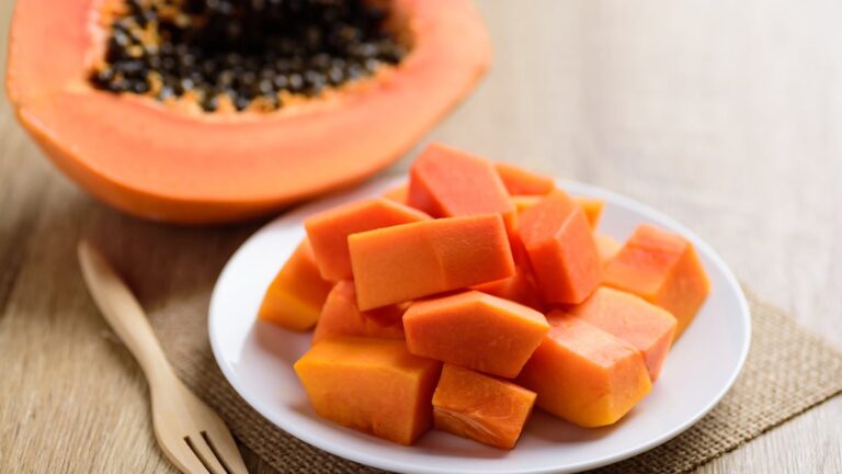 Love Papaya? Here Are 5 Foods You Should Avoid Pairing With Them