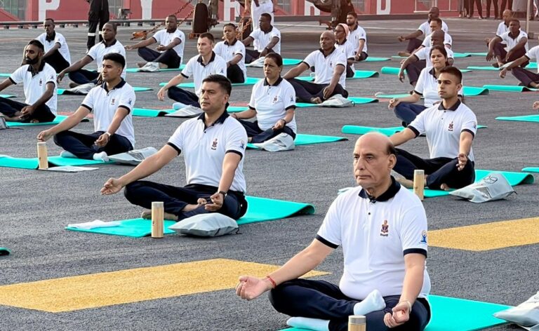 President Murmu, Rajnath Singh, Others Celebrate International Yoga Day