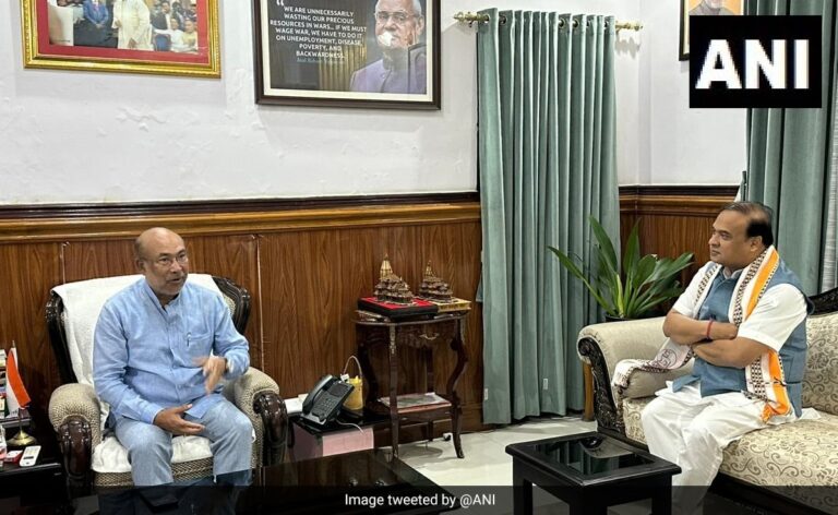 Assam’s Himanta Biswa Sarma Meets Manipur Chief Minister In Imphal