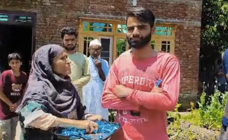 Kashmiri Teen Goes From Rs 600 A Day As Labourer To Scoring 601 In NEET