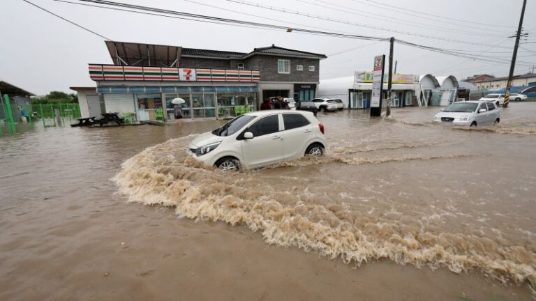 Seven dead and thousands evacuate homes in South Korea due to heavy rain