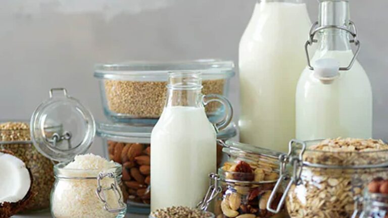 Watch: We Found The Easiest Almond Milk Recipe For You To Try- Check Out!