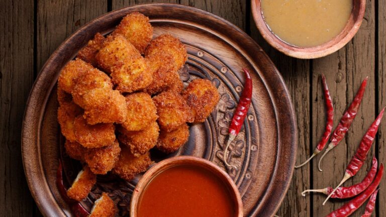 8 Unique And Delicious Fried Snacks To Relish This Monsoon (Recipes Inside)