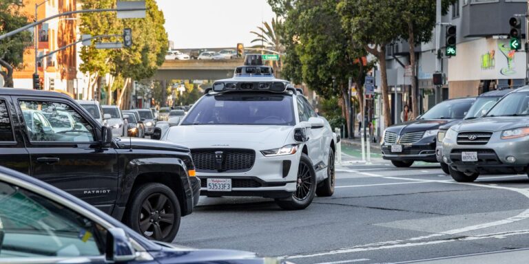 Cruise, Waymo Get Approval to Expand Driverless Vehicles in San Francisco