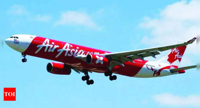 Bird strike: AirAsia India Delhi-Surat flight safely returns to Delhi after ‘windshield crack’ – Times of India