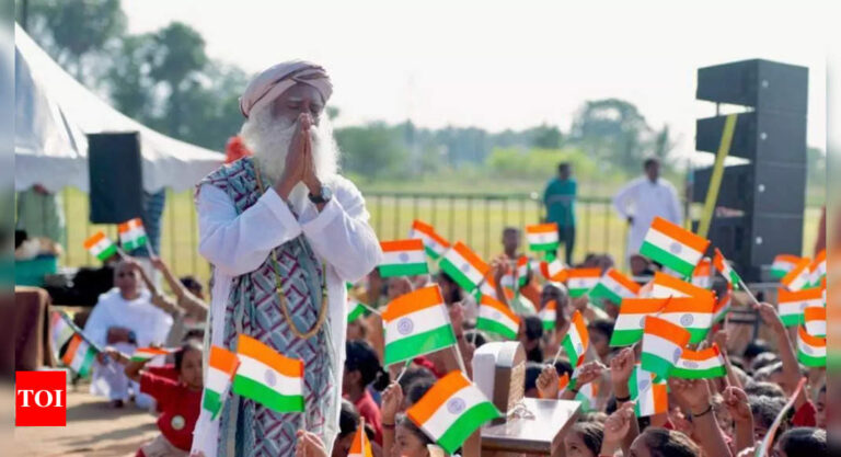 India must commit to become a leader of inclusiveness in the world: Sadhguru on Independence Day | India News – Times of India