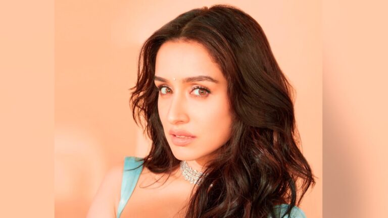 Shraddha Kapoor Relishes A Delectable South Indian Meal On Set – See Pic