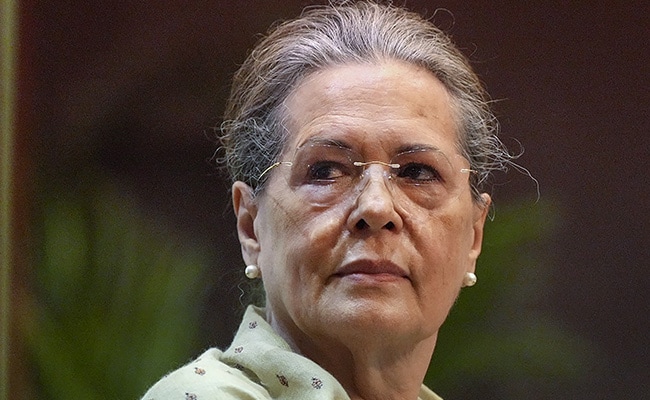 Sonia Gandhi Arrives In Srinagar, To Join Rahul Gandhi Soon